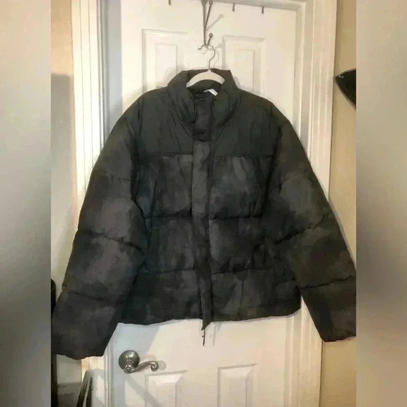 Fabletics Black Puffer Jacket - Picture 4 of 15